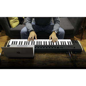 KORG KEYSTAGE 61 - klawiatura sterująca USB