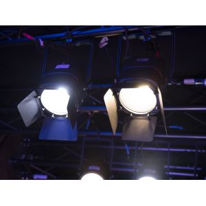 EUROLITE LED Theatre COB 100 WW/CW - Reflektor Teatralny